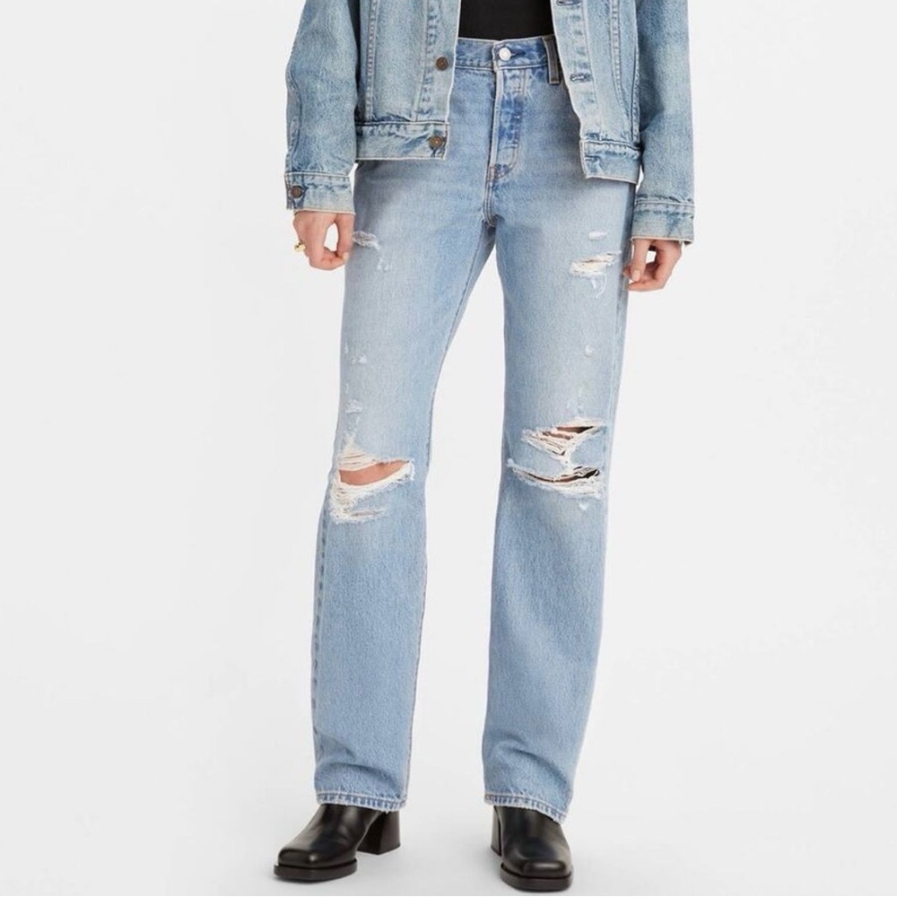 Levi's 501 90s Straight Leg Distressed Jeans Medium Wash